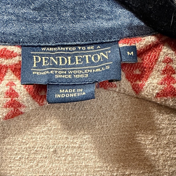 Pendleton Beige Shirt Jacket with Red Geometric Stripe Pattern - Picture 2 of 3